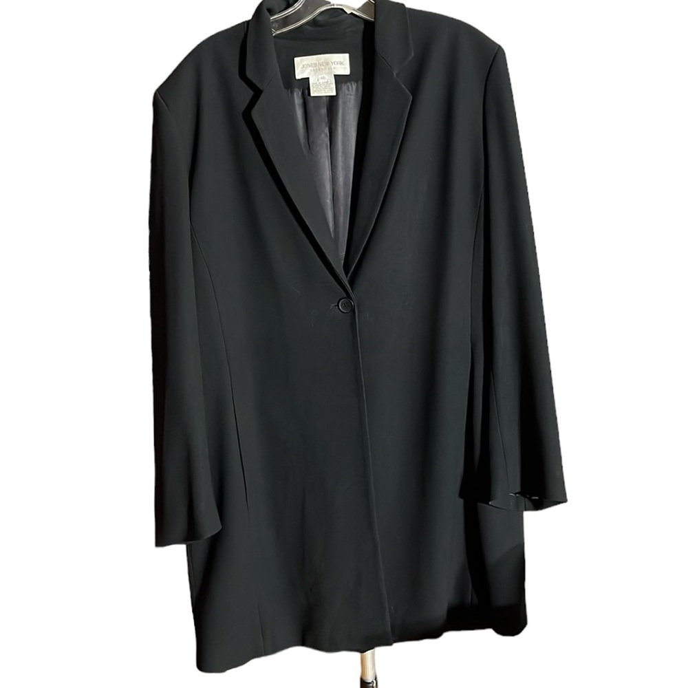 Jones New York  size 12 black 3/4 length blazer / jacket dress up or down Lands
